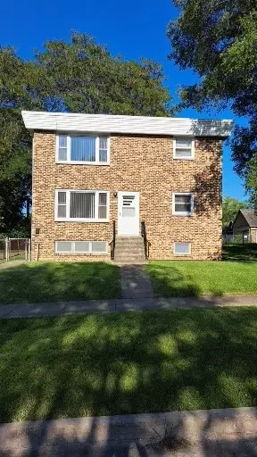 1915 Seymour Ave, North Chicago, IL 60064