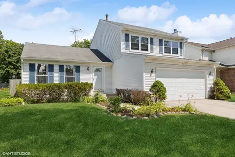 935 Beninford Ln, Westmont, IL 60559