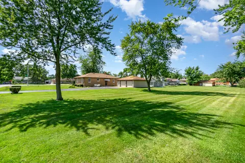 Exterior - 18621 Burnham Ave, Lansing, IL 60438 photo 7 of 7