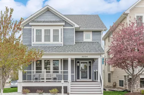 5224 W Seminole St, Chicago, IL 60646