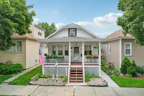 3741 N Osceola Ave, Chicago, IL 60634