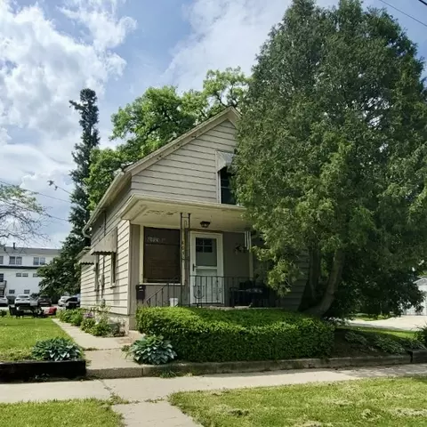 803 S 2nd St, Saint Charles, IL 60174