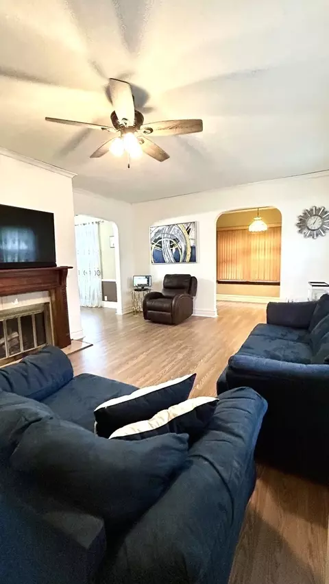 1704 E Algonquin Rd, Des Plaines, IL 60016 photo 7