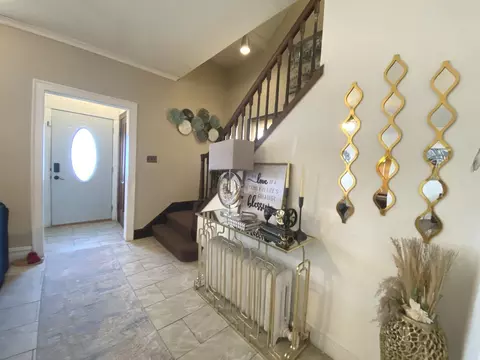 1704 E Algonquin Rd, Des Plaines, IL 60016 photo 13