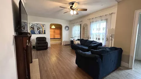 1704 E Algonquin Rd, Des Plaines, IL 60016 photo 6