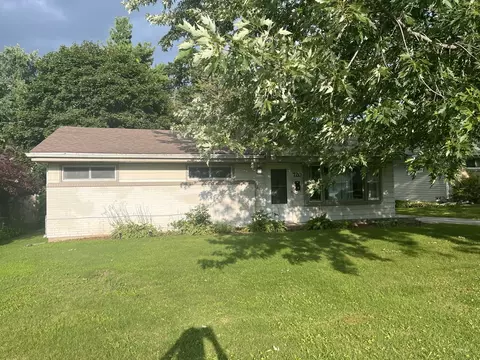 720 Blenheim Dr, Rockford, IL 61108