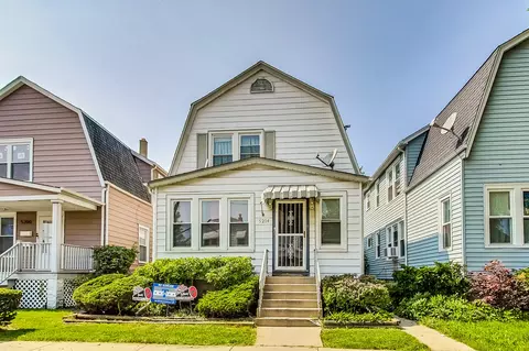 5204 N Ludlam Ave, Chicago, IL 60630