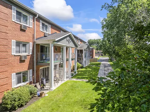 2 E Lillian Ave #1A, Arlington Heights, IL 60004