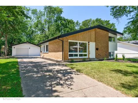 337 Winnebago St, Park Forest, IL 60466