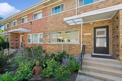 7508 N Ridge Blvd #C, Chicago, IL 60645
