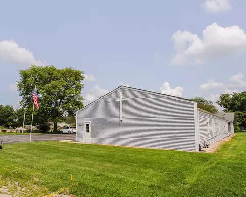 708 7th St, Mazon, IL 60444