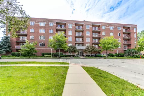 476 Alles St #204, Des Plaines, IL 60016