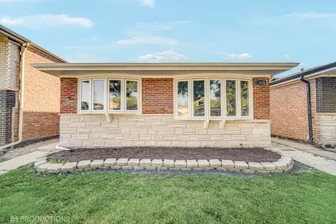 13026 S Brandon Ave, Chicago, IL 60633