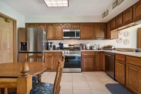 1846 Golf View Dr, Bartlett, IL 60103 photo 10