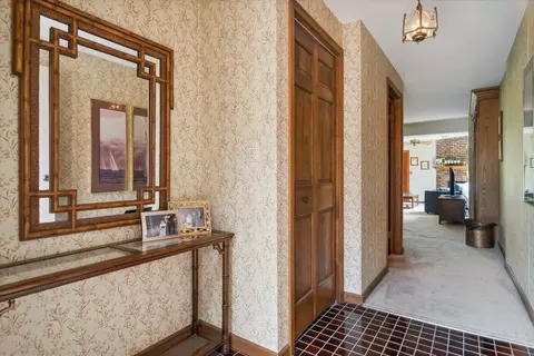 1846 Golf View Dr, Bartlett, IL 60103 photo 3