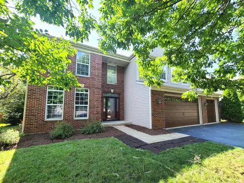 Exterior - 643 Wingpointe Dr, Aurora, IL 60506 photo 2 of 3