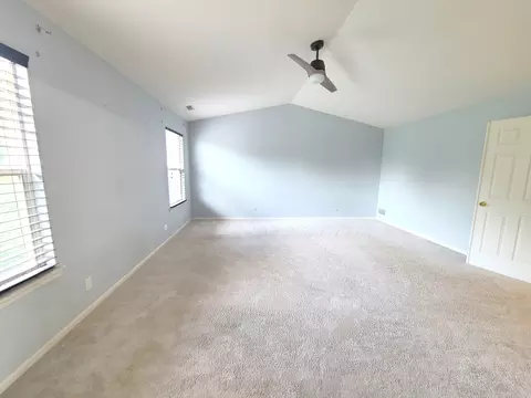 Other - 643 Wingpointe Dr, Aurora, IL 60506 photo 2 of 7