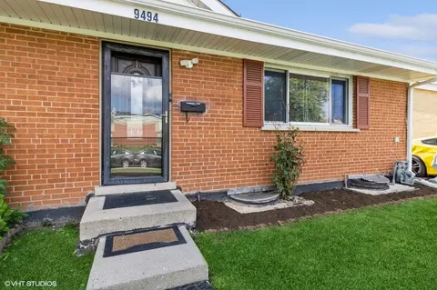 9494 Terrace Pl, Des Plaines, IL 60016