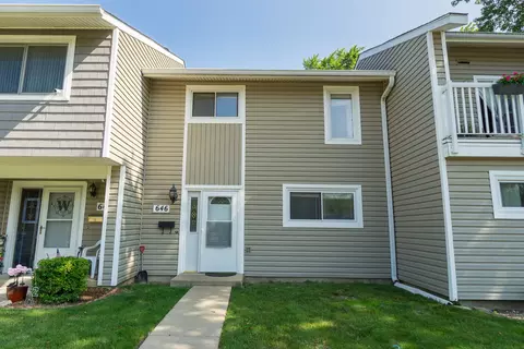 646 Harbor Ter, Bartlett, IL 60103