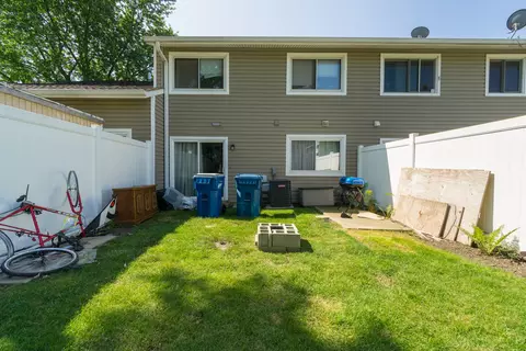 Exterior - 646 Harbor Ter, Bartlett, IL 60103 photo 2 of 2