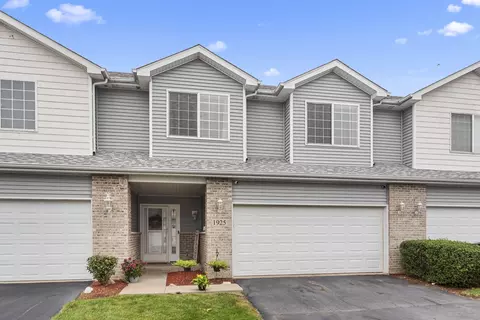 1925 Waters Edge Dr #1925, Minooka, IL 60447