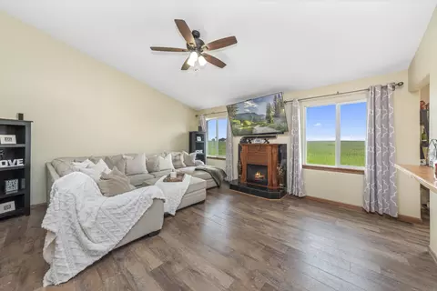 1925 Waters Edge Dr #1925, Minooka, IL 60447 photo 7