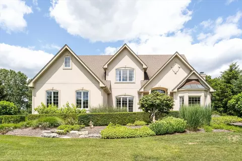 6 N718 Colonel Bennett Ln, Saint Charles, IL 60175