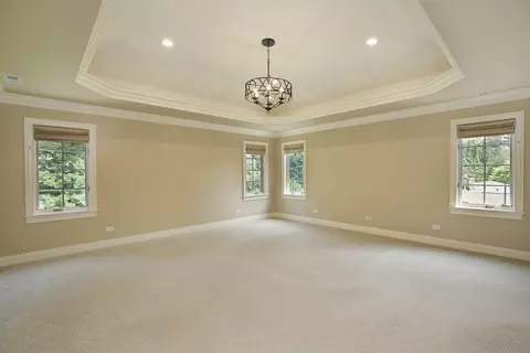 2215 Pinehurst Dr, Glenview, IL 60025 photo 13