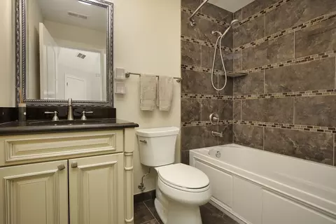 2215 Pinehurst Dr, Glenview, IL 60025 photo 20