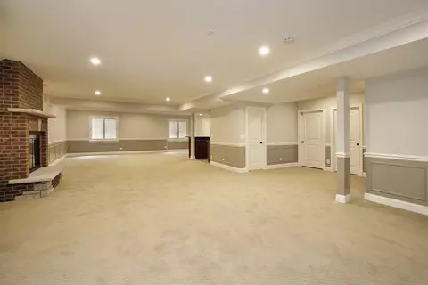 2215 Pinehurst Dr, Glenview, IL 60025 photo 21