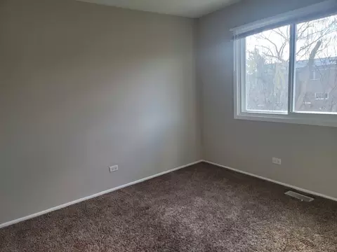 Bedroom - 24 Willow Rd, Matteson, IL 60443 photo 2 of 4