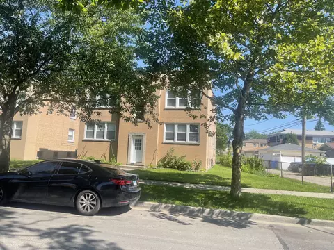 3236 W Hollywood Ave #2E, Chicago, IL 60659