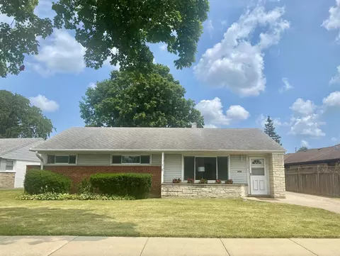 1115 W Grant Dr, Des Plaines, IL 60016