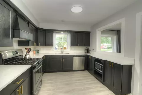 Kitchen - 148 Central Ave, Aurora, IL 60506 photo 1 of 3