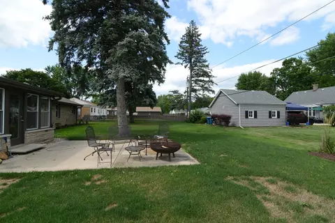 Exterior - 148 Central Ave, Aurora, IL 60506 photo 6 of 8