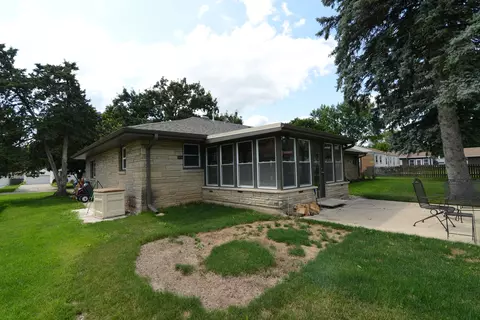 Exterior - 148 Central Ave, Aurora, IL 60506 photo 5 of 8