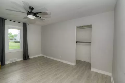 Bedroom - 148 Central Ave, Aurora, IL 60506 photo 3 of 3