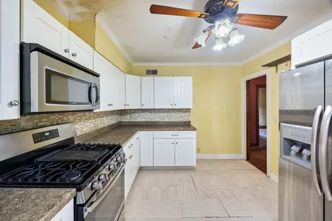 Kitchen - 815 Logan Ave, Elgin, IL 60120 photo 3 of 3