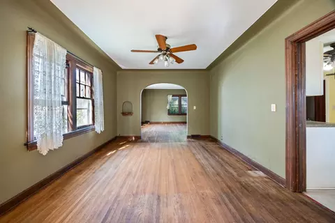 Living - 815 Logan Ave, Elgin, IL 60120 photo 4 of 4
