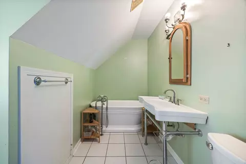 Bath - 815 Logan Ave, Elgin, IL 60120 photo 2 of 2