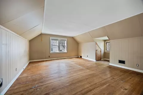 Bedroom - 815 Logan Ave, Elgin, IL 60120 photo 3 of 5