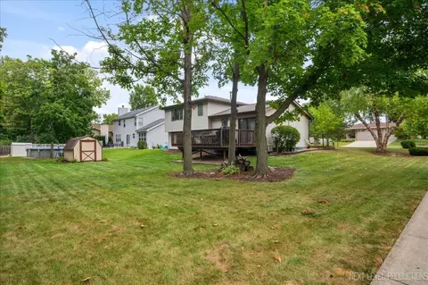 Exterior - 16608 Edgewood Rd, Plainfield, IL 60586 photo 6 of 8