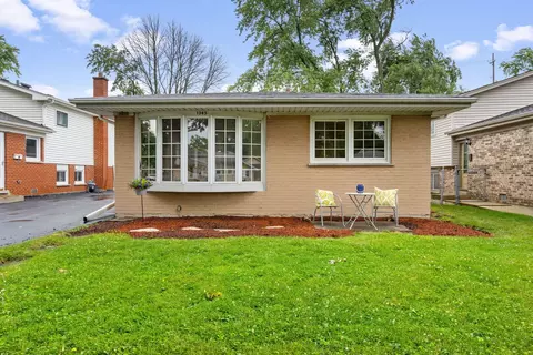 1345 S Evergreen Ave, Arlington Heights, IL 60005