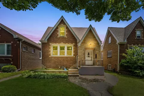 1815 Clinton Ave, Berwyn, IL 60402