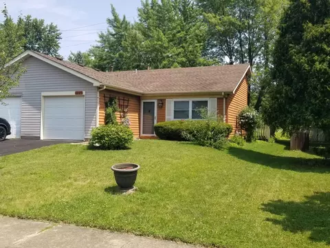 1095 Pheasant Run Ln, Aurora, IL 60504