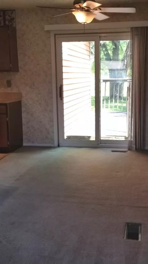 1095 Pheasant Run Ln, Aurora, IL 60504 photo 9