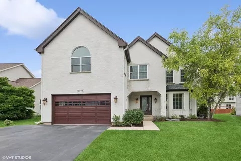 1121 Amaranth Dr, Naperville, IL 60564