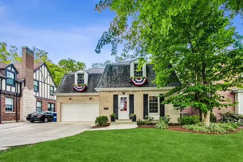 906 N Marion St, Oak Park, IL 60302