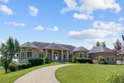 3601 W Pinewood Dr, Monee, IL 60449