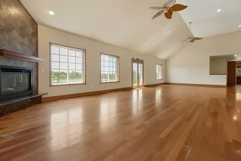 Living - 3601 W Pinewood Dr, Monee, IL 60449 photo 4 of 12
